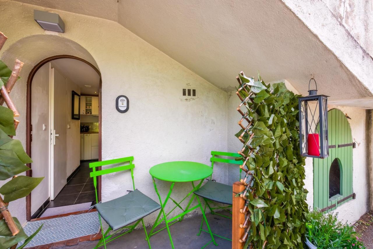 Bas De Villa, Piscine, 3 Etoiles Saint-Paul-de-Vence Exterior photo
